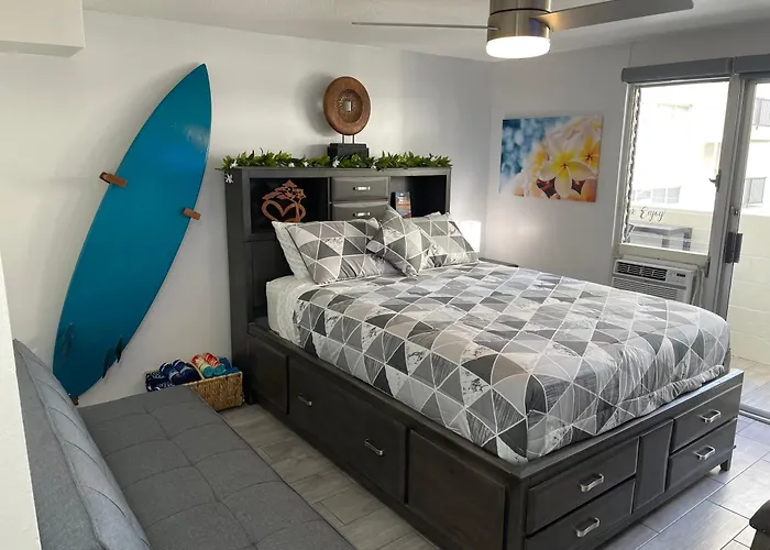 Modern Ocean View Studio - Waikiki Paradise!