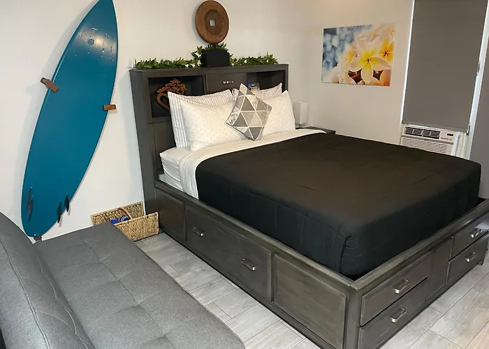 Modern Ocean View Studio - Waikiki Paradise!