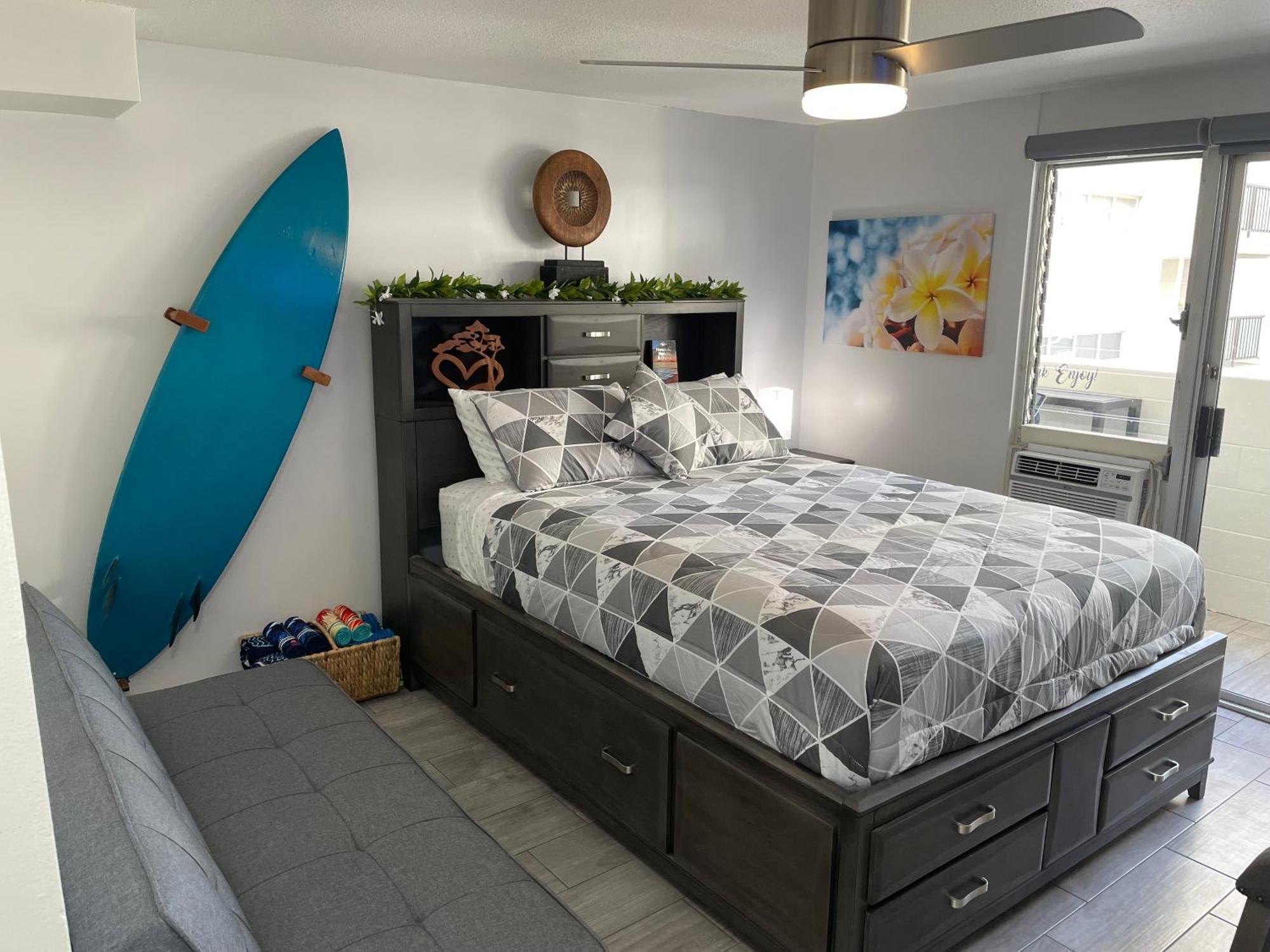 Apartment Modern Ocean View - Waikiki Paradise! *
